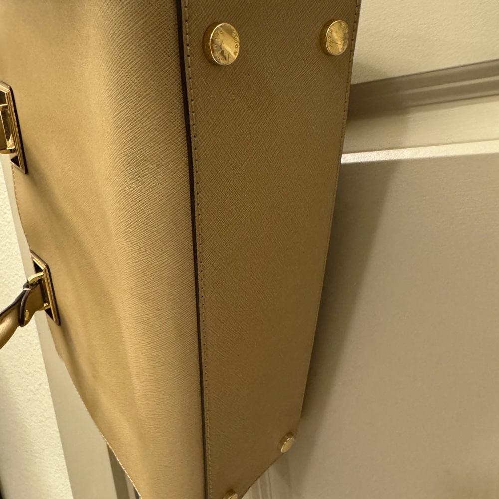 Mk purse